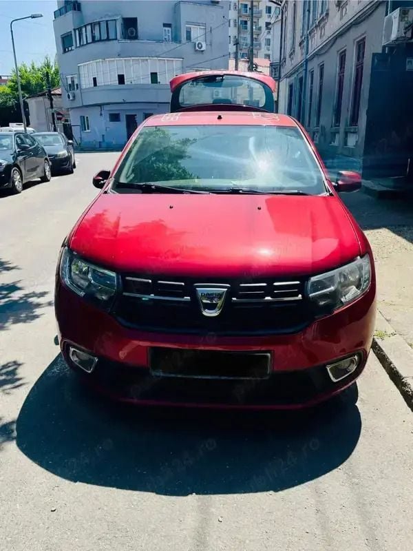 Utilizat 2018 Dacia Sandero Hatchback | 4.500 EUR (Preț bun) - Imagine 1/4