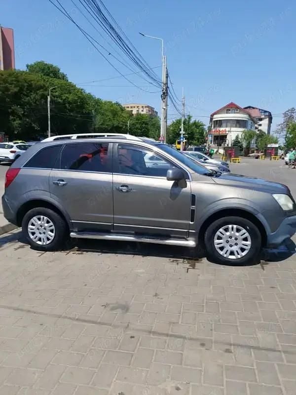 Gri Utilizat 2007 Opel Antara SUV | 4.000 EUR (Preț OK) - Imagine 1/4