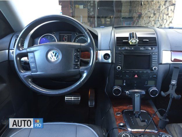 Second-hand VW Touareg 313 CP (230 kW) 2006 Negru SUV