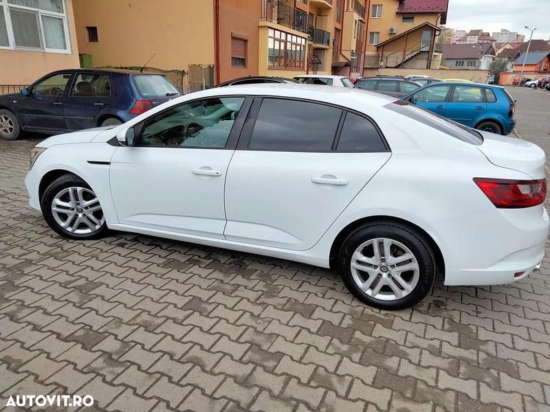 Culoarealb Utilizat 2018 Renault Mégane IV Business Berlinǎ | 9.290 EUR (Preț OK) - Imagine 1/4