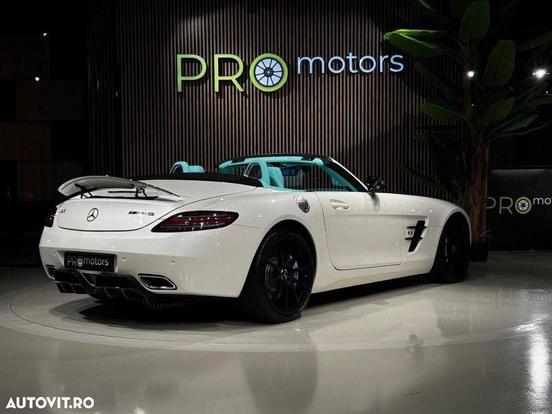 Second-hand Mercedes SLS AMG AMG 571 CP (419 kW) 2012 Culoarealb Cabrio