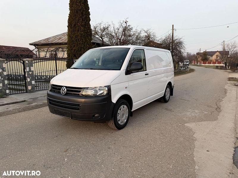 Second-hand VW Transporter 140 CP (102 kW) 2015 Culoarealb Van