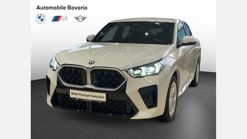 Alpine white 3 Utilizat 2024 BMW X2 Comfort Edition SUV | 49.223 EUR - Imagine 1/4