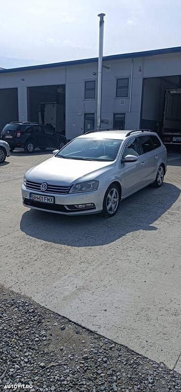 Culoareargint Utilizat 2011 VW Passat Comfortline Break | 5.200 EUR (Preț bun) - Imagine 1/4