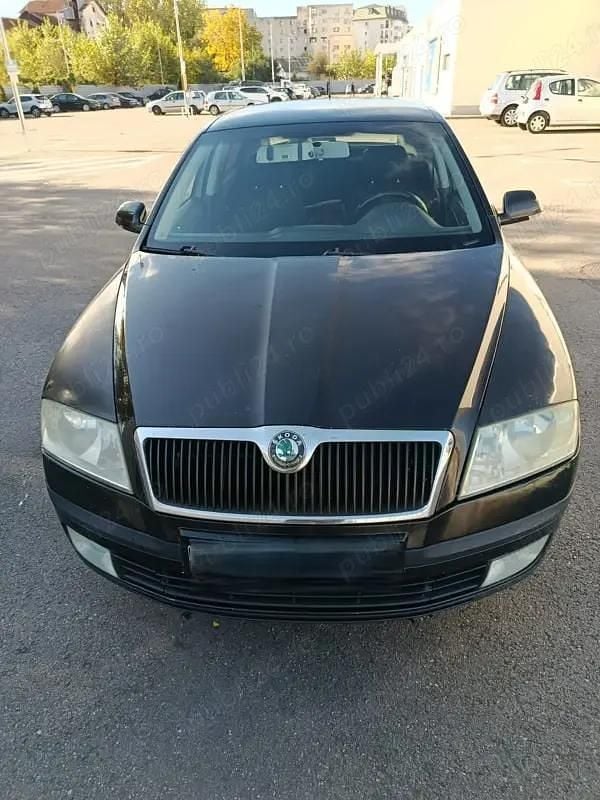 Negru Utilizat 2008 Skoda Octavia Berlinǎ | 2.300 EUR (Preț OK) - Imagine 1/4