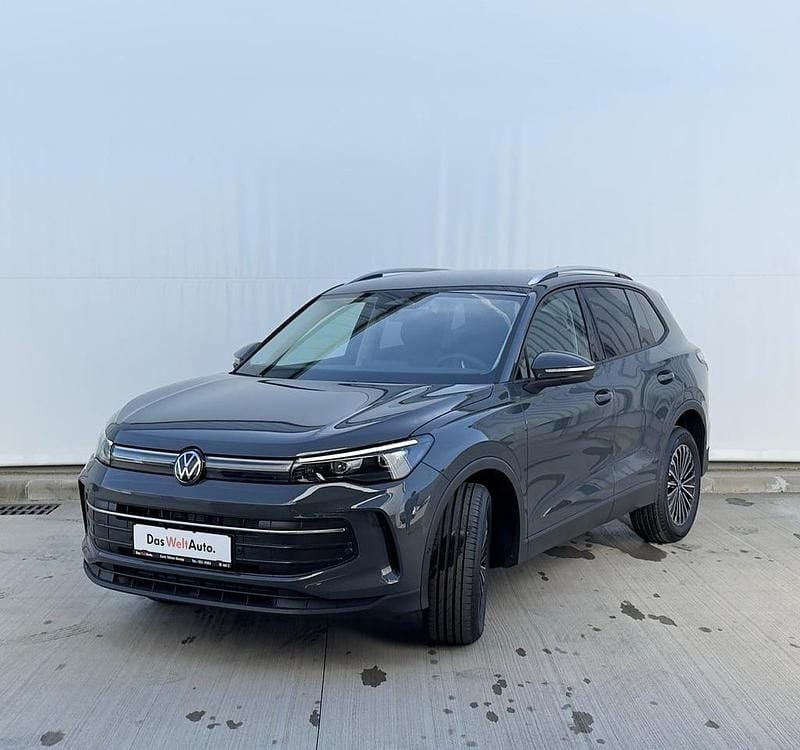 Gri mediu normal Nouă 2025 VW Tiguan Life SUV | 45.990 EUR - Imagine 1/4