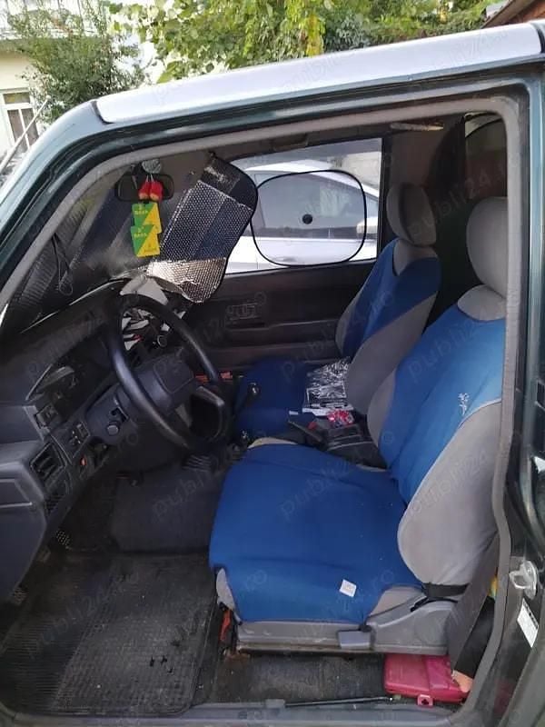 Gri Utilizat 1993 Daihatsu Feroza SUV | 3.400 EUR - Imagine 1/4