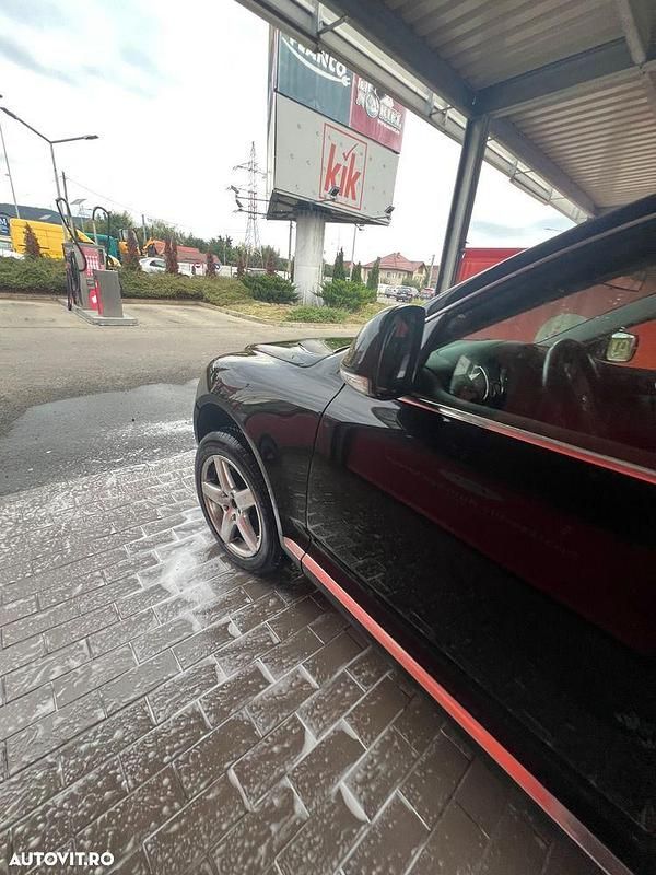 Culoarenegru Utilizat 2006 VW Touareg Individual SUV | 4.800 EUR (Preț OK) - Imagine 1/3