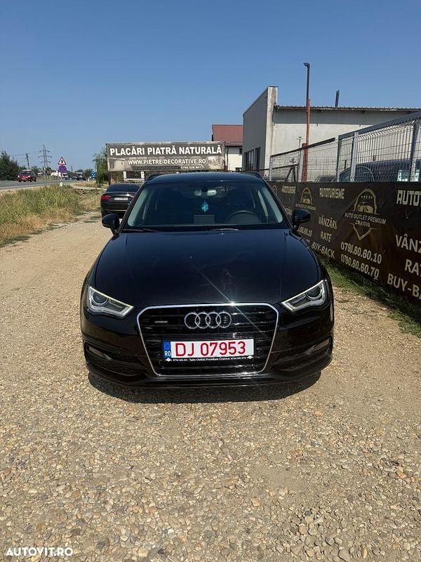 Culoarenegru Utilizat 2014 Audi A3 Ambiente Hatchback | 10.650 EUR (Preț OK) - Imagine 1/4
