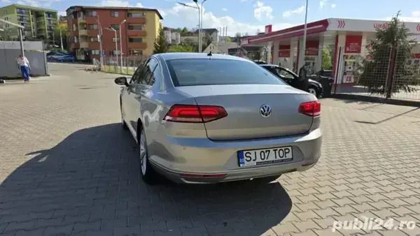 Utilizat 2015 VW Passat Berlinǎ | 15.500 EUR - Imagine 1/4