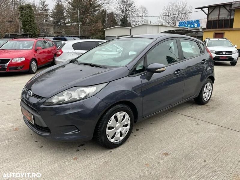 Gri Utilizat 2011 Ford Fiesta Hatchback | 4.399 EUR (Puțin scump) - Imagine 1/4