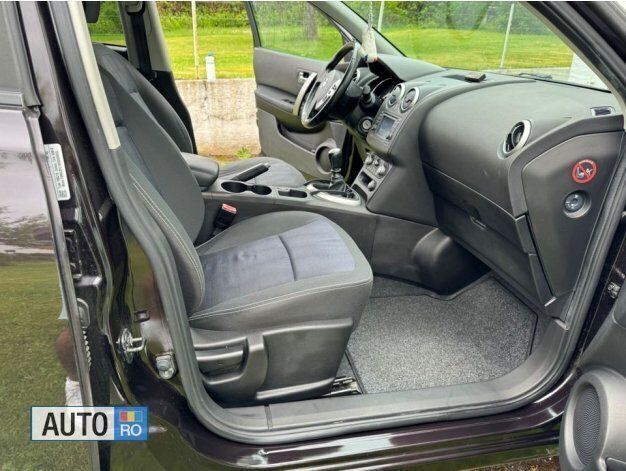 Negru Utilizat 2011 Nissan Qashqai SUV | 7.600 EUR - Imagine 1/4