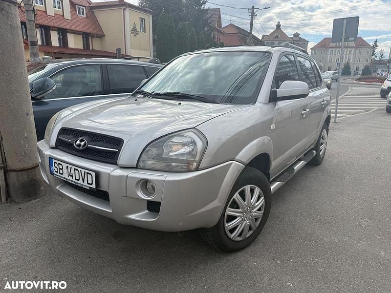 Culoareargint Utilizat 2006 Hyundai Tucson SUV | 4.600 EUR (Preț OK) - Imagine 1/4