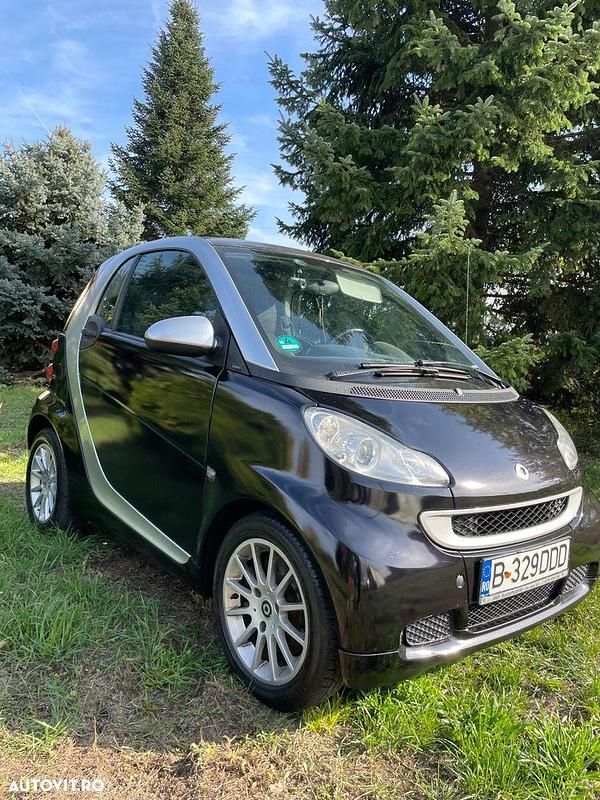 Culoarenegru Utilizat 2010 Smart ForTwo Coupé Coupe | 3.999 EUR - Imagine 1/4