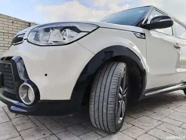 Utilizat 2015 Kia Soul 2 SUV | 10.499 EUR - Imagine 1/4