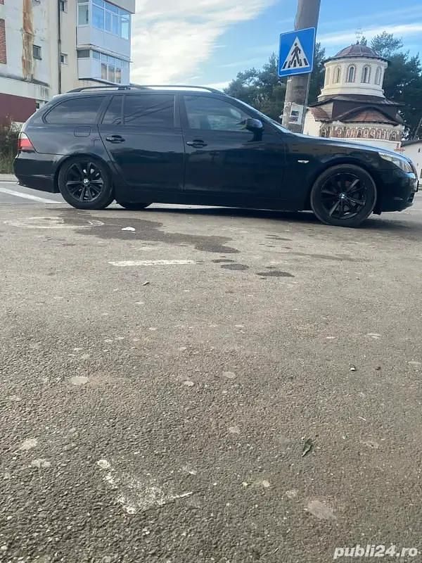 Negru Utilizat 2006 BMW 530 Hatchback | 2.600 EUR - Imagine 1/4