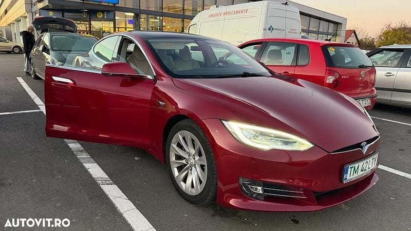 Culoarerosu Utilizat 2018 Tesla Model S Performance Hatchback | 26.500 EUR (Preț OK) - Imagine 1/4