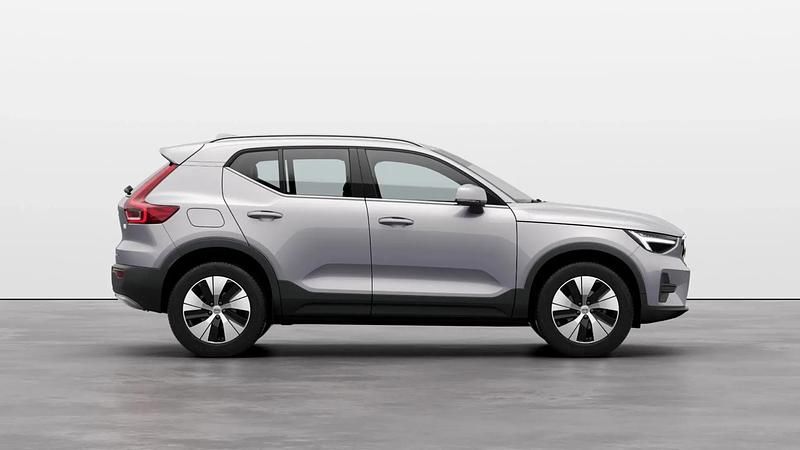 ["silver dawn"] Utilizat 2023 Volvo XC40 Plus SUV | 47.655 EUR - Imagine 1/4