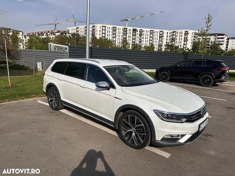 Culoarealb Utilizat 2018 VW Passat Alltrack Break | 18.000 EUR - Imagine 1/4