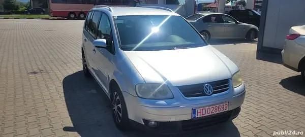 Utilizat 2004 VW Touran Monovolum | 1.500 EUR (Preț bun) - Imagine 1/4