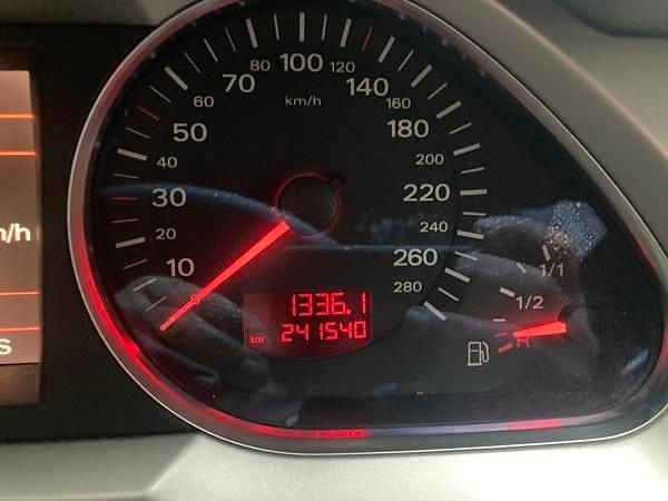 Negru Utilizat 2008 Audi A6 Berlinǎ | 3.500 EUR (Super Preț) - Imagine 1/4