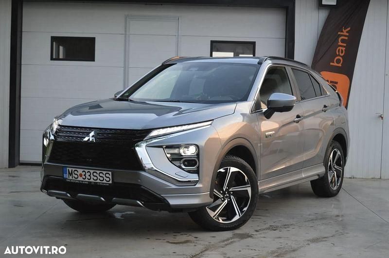 Gri Utilizat 2022 Mitsubishi Eclipse Cross Instyle SUV | 25.490 EUR (Preț OK) - Imagine 1/4