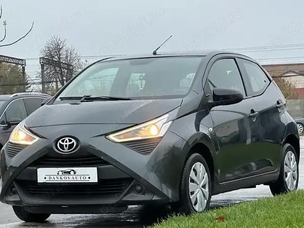 Second-hand Toyota Aygo X-cite 72 CP (52 kW) 2020 Alb Hatchback