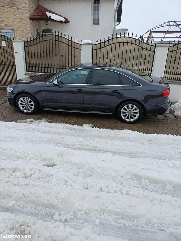 Culoarenegru Utilizat 2013 Audi A6 Berlinǎ | 11.900 EUR (Preț OK) - Imagine 1/4