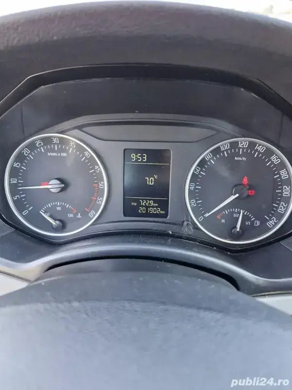Utilizat 2012 Skoda Octavia Berlinǎ | 3.500 EUR (Super Preț) - Imagine 1/4