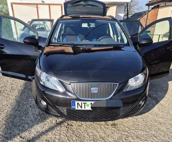 Second-hand Seat Ibiza 75 CP (55 kW) 2011 Negru Hatchback