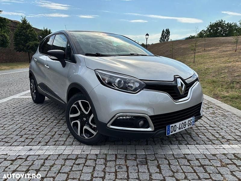 Gri Utilizat 2015 Renault Captur XMOD SUV | 7.650 EUR (Preț bun) - Imagine 1/4