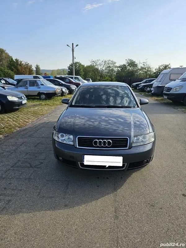Albastru Utilizat 2004 Audi A4 Berlinǎ | 1.700 EUR (Preț OK) - Imagine 1/4