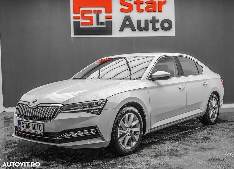 Second-hand Skoda Superb 218 CP (160 kW) 2021 Culoarealb Berlinǎ
