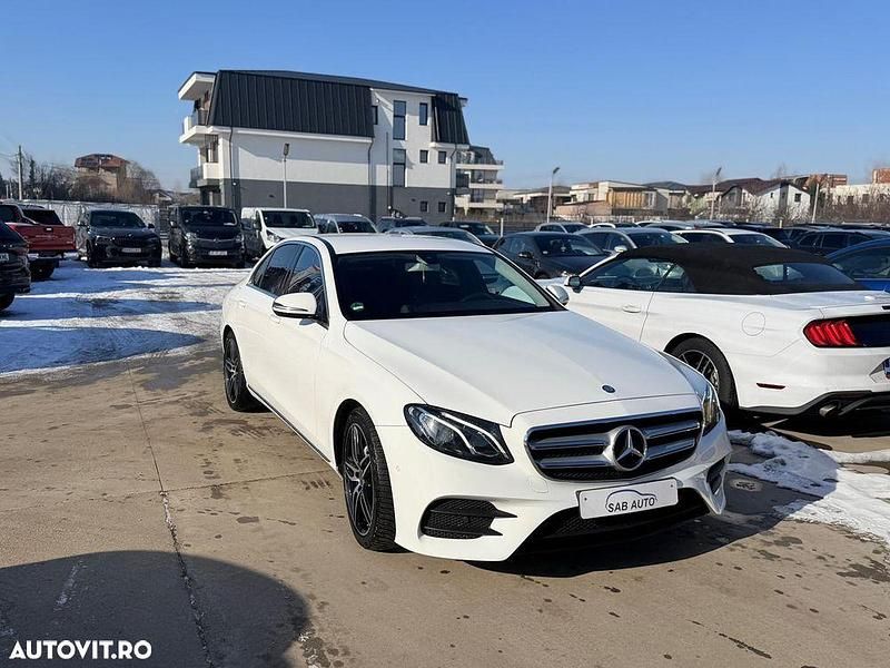 Second-hand Mercedes E200 AMG line 184 CP (135 kW) 2016 Culoarealb Berlinǎ