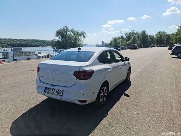 Alb Utilizat 2023 Dacia Logan Prestige Berlinǎ | 16.000 EUR - Imagine 1/4