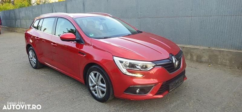 Culoarerosu Utilizat 2016 Renault Mégane GrandTour Experience Break | 7.499 EUR (Preț OK) - Imagine 1/4