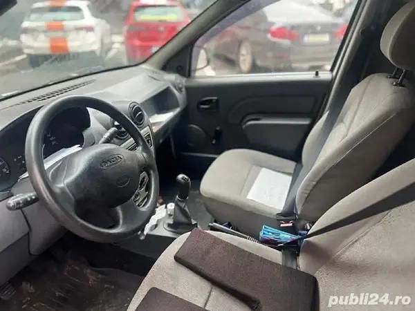 Second-hand Dacia Logan 75 CP (55 kW) 2011 Alb Van