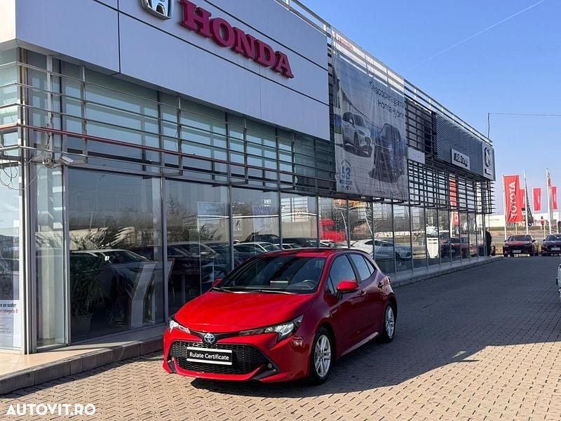 Second-hand Toyota Corolla 122 CP (89 kW) 2021 Culoarerosu Hatchback