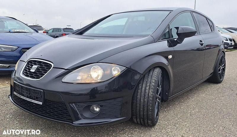 Culoarenegru Utilizat 2010 Seat Leon Hatchback | 4.970 EUR (Puțin scump) - Imagine 1/4