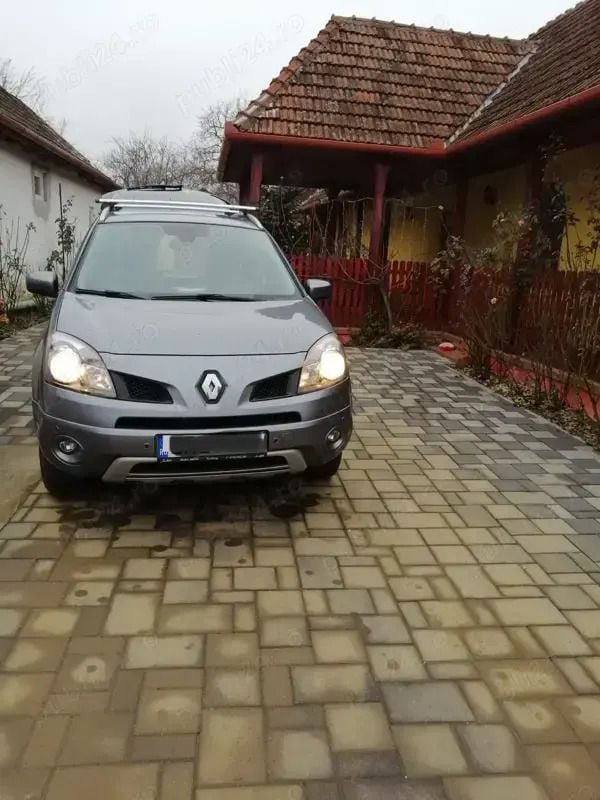Utilizat 2008 Renault Koleos SUV | 3.000 EUR (Preț bun) - Imagine 1/4