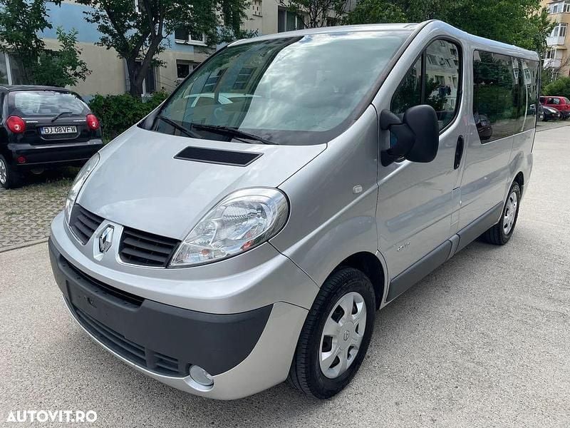 Gri Utilizat 2012 Renault Trafic Expression Van | 7.990 EUR (Super Preț) - Imagine 1/4