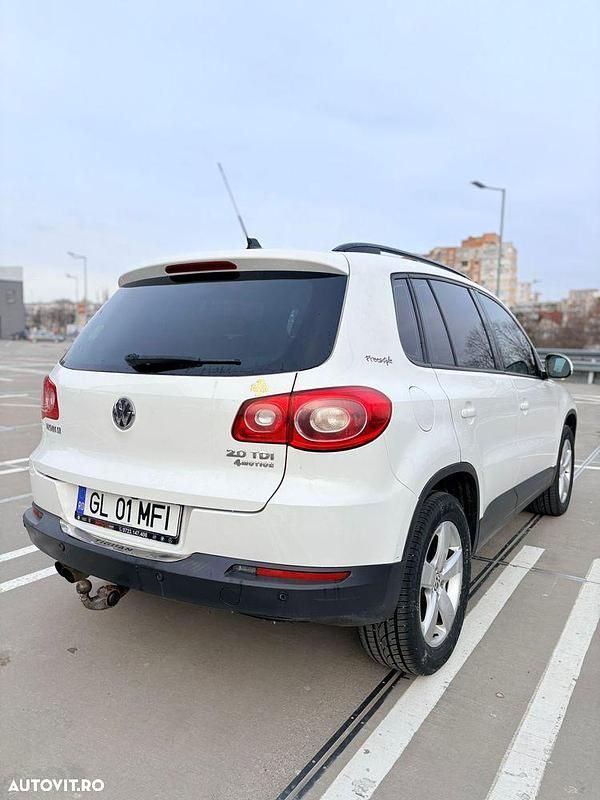 Second-hand VW Tiguan Sportline 150 CP (110 kW) 2011 Culoarealb SUV