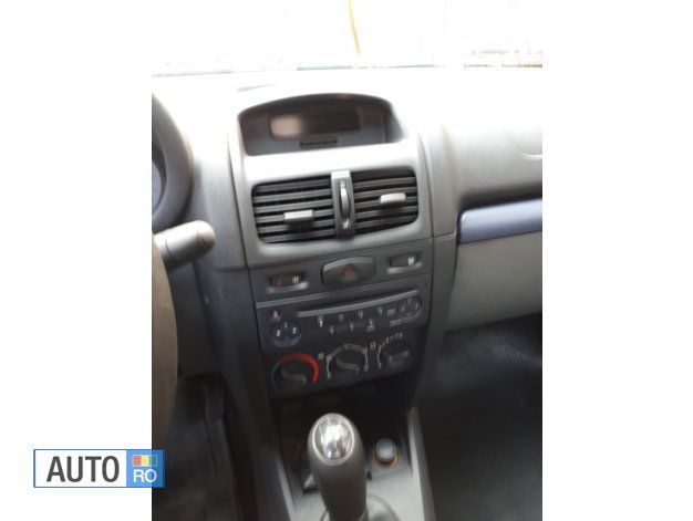 Second-hand Renault Symbol II 62 CP (45 kW) 2008 Gri Berlinǎ