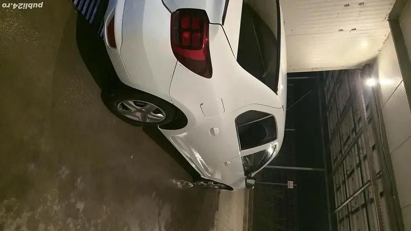 Alb Utilizat 2015 Dacia Logan Berlinǎ | 5.200 EUR (Super Preț) - Imagine 1/4