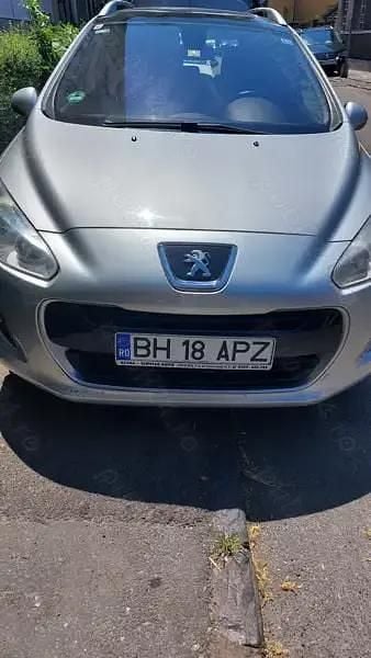 Utilizat 2012 VW Golf VI Coupe | 4.500 EUR (Preț OK) - Imagine 1/4