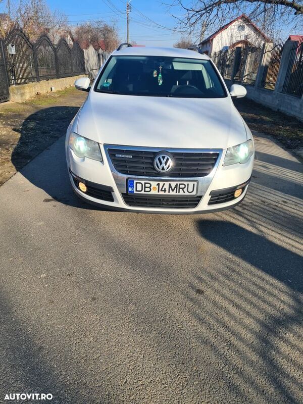 Alb Utilizat 2009 VW Passat Comfortline Berlinǎ | 3.500 EUR (Preț OK) - Imagine 1/4