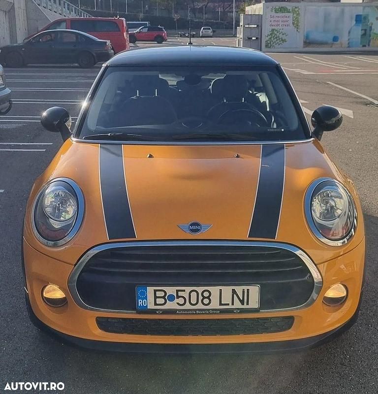 Culoareportocaliu Second-hand 2018 Mini Cooper Hatchback | 14.500 EUR (Preț OK) - Imagine 1/4