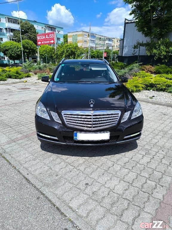 Utilizat 2011 Mercedes E250 Elegance Break | 8.500 EUR (Preț OK) - Imagine 1/4