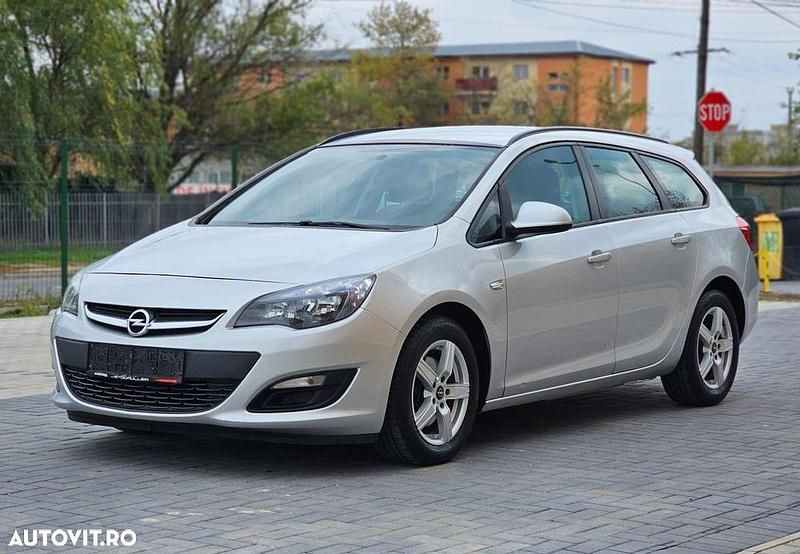 Culoaregri Utilizat 2014 Opel Astra Break | 3.990 EUR (Super Preț) - Imagine 1/4