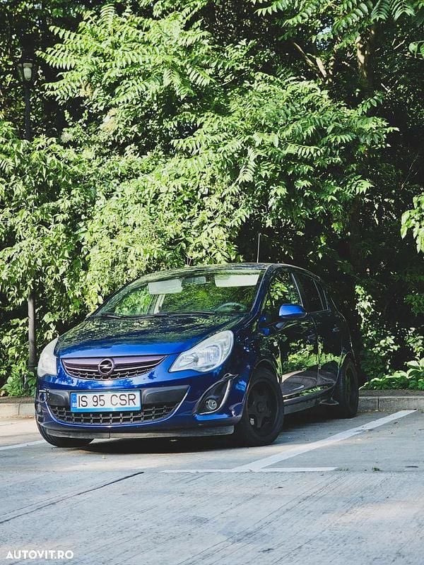 Culoarealbastru Utilizat 2013 Opel Corsa Sport | 4.200 EUR (Preț OK) - Imagine 1/4